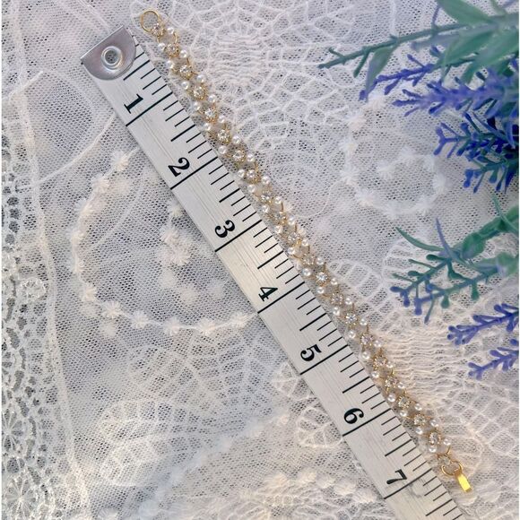 Vintage 90’s Pearl & Rhinestone Bracelet - Picture 8 of 9